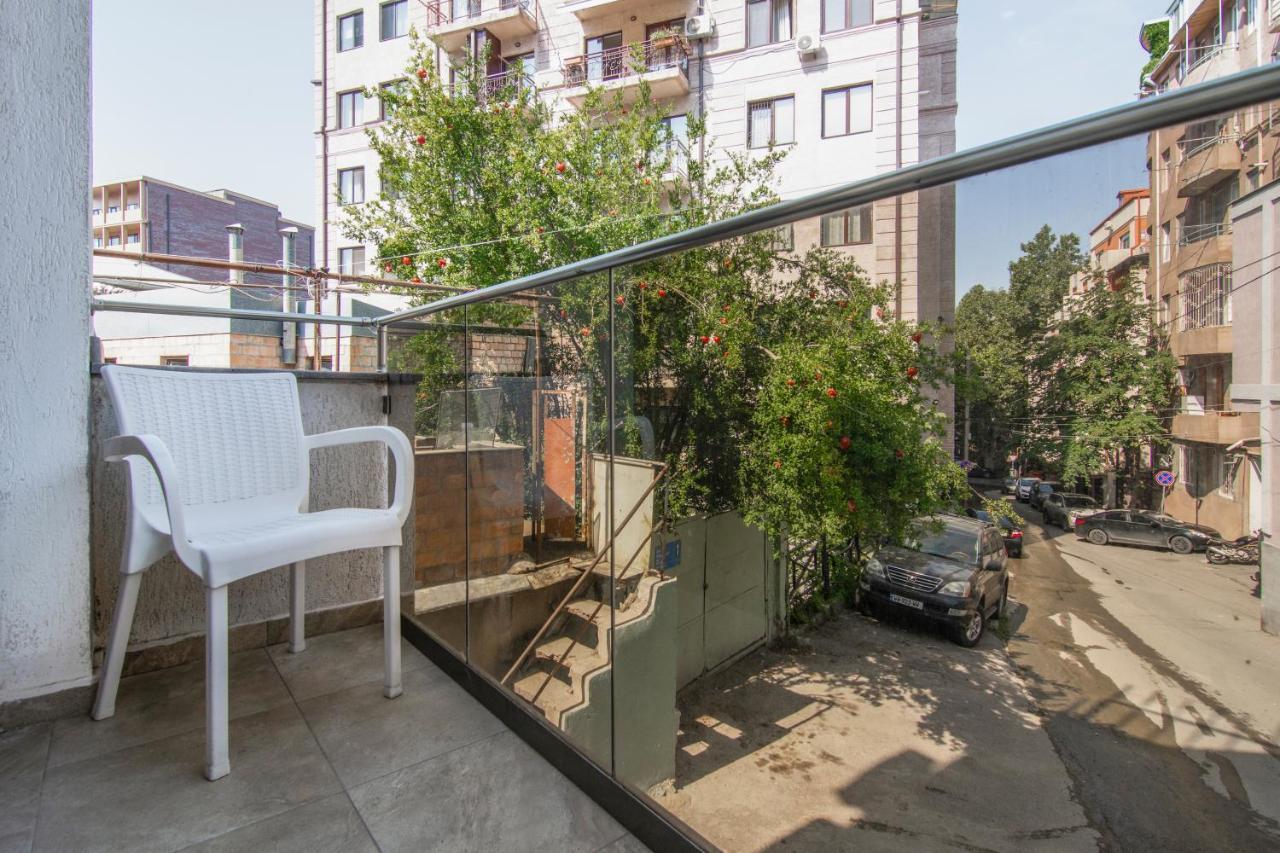 Hotel Elesa Wera Tiflis Exterior foto